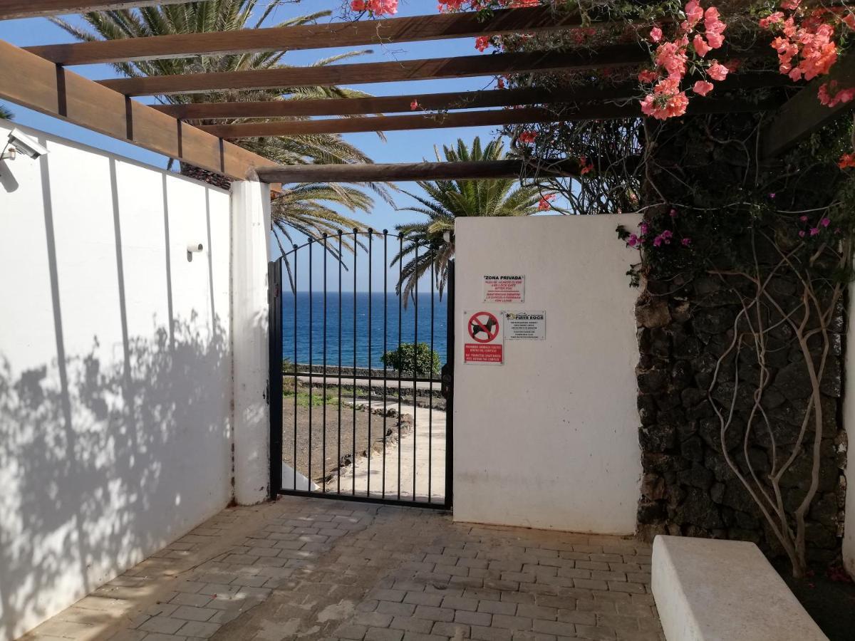 Apartamento Luca 05 En Playa Roca Коста Тегисе Екстериор снимка