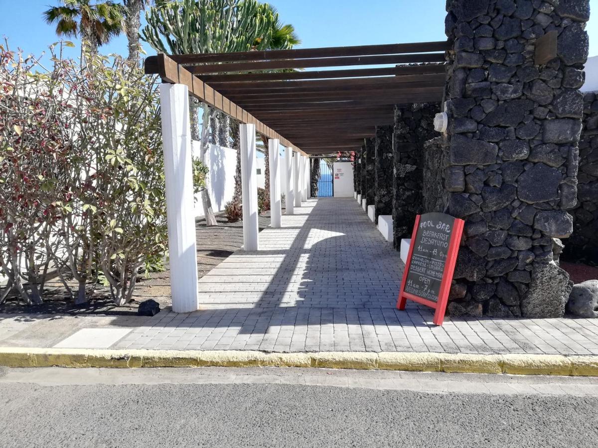 Apartamento Luca 05 En Playa Roca Коста Тегисе Екстериор снимка
