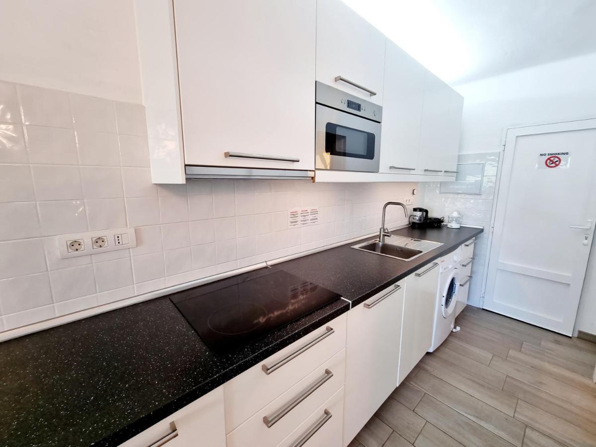 Apartamento Luca 05 En Playa Roca Коста Тегисе Екстериор снимка